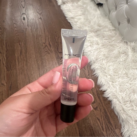 MAC Clear Lipglass Lip Gloss - Picture 2 of 3